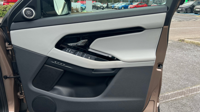 Land Rover Range Rover Evoque 2.0 D200 Dynamic SE 5dr Auto Diesel Hatchback